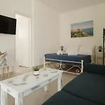 Agatha's Bright Modern Luxury Apartment-2 Apartment *