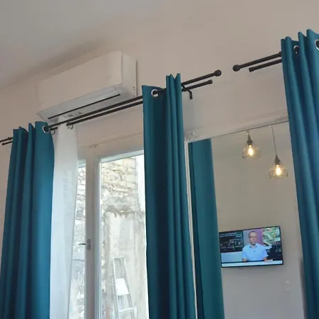 Agatha's Bright Modern Luxury Apartment-2 *