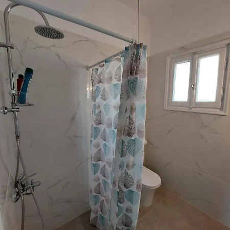 Agatha's Bright Modern Luxury Apartment-2 Περίθεια