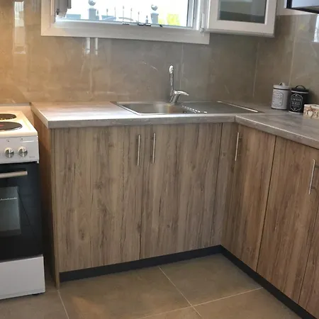 Agatha's Bright Modern Luxury Apartment-2 * Περίθεια