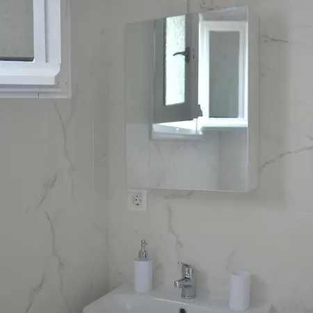 דירה Agatha's Bright Modern Luxury Apartment-2 *
