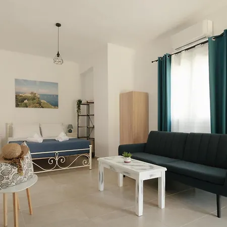 Agatha's Bright Modern Luxury Apartment-2 דירה Peritheia