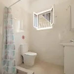 아파트 Agatha's Bright Modern Luxury Apartment-2 Peritheia