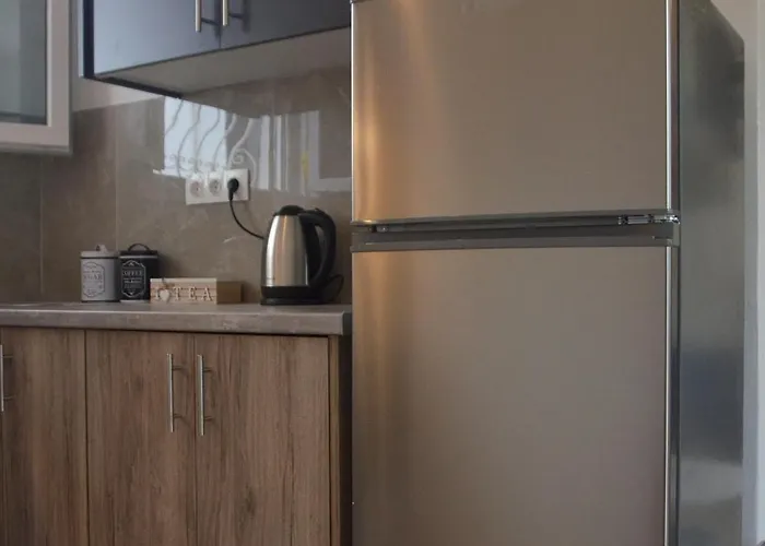Agatha's Bright Modern Luxury Apartment-2 Апартаменты Peritheia