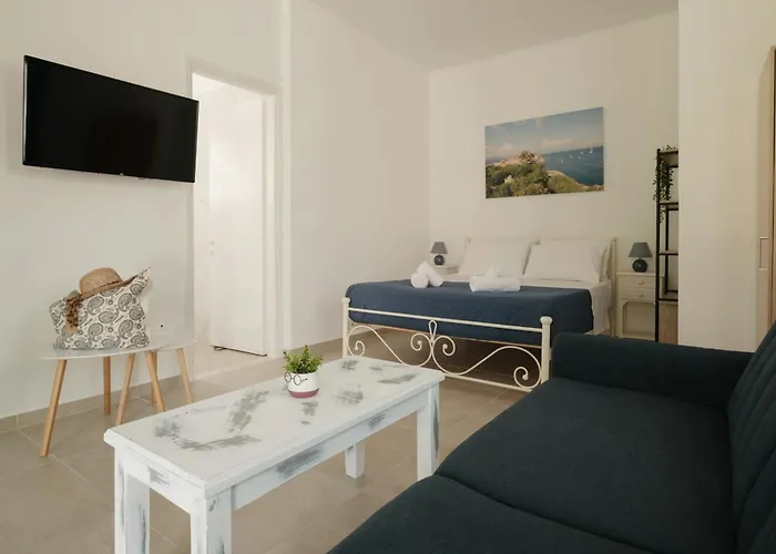 Agatha's Bright Modern Luxury Apartment-2 Апартаменты *